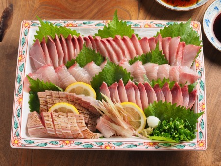 シイラ カナヤマ マビキ のさばき方 刺身 炙り刺身を動画で解説 魚料理と簡単レシピ