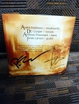 ROYAL HUNTファンのIさんにいただいたメンバーのサインの写真です。感謝！！