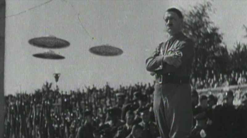 29 95_Hitler_with_UFOs
